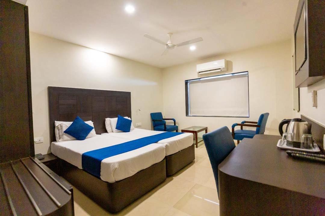 Sukh Hotel Βομβάη Εξωτερικό φωτογραφία