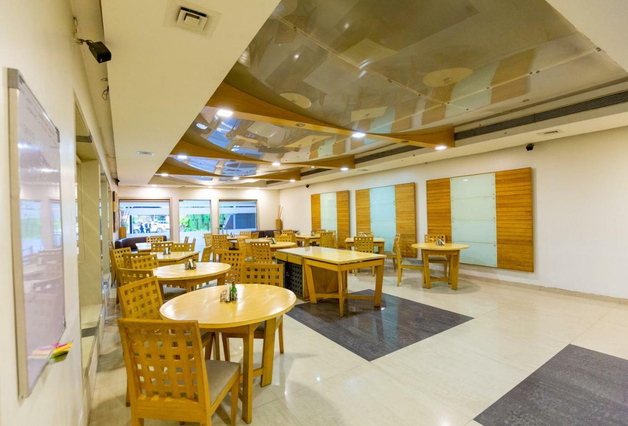 Sukh Hotel Βομβάη Εξωτερικό φωτογραφία