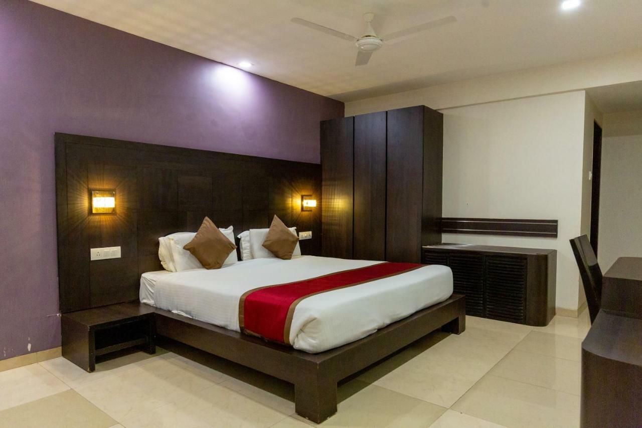 Sukh Hotel Βομβάη Εξωτερικό φωτογραφία